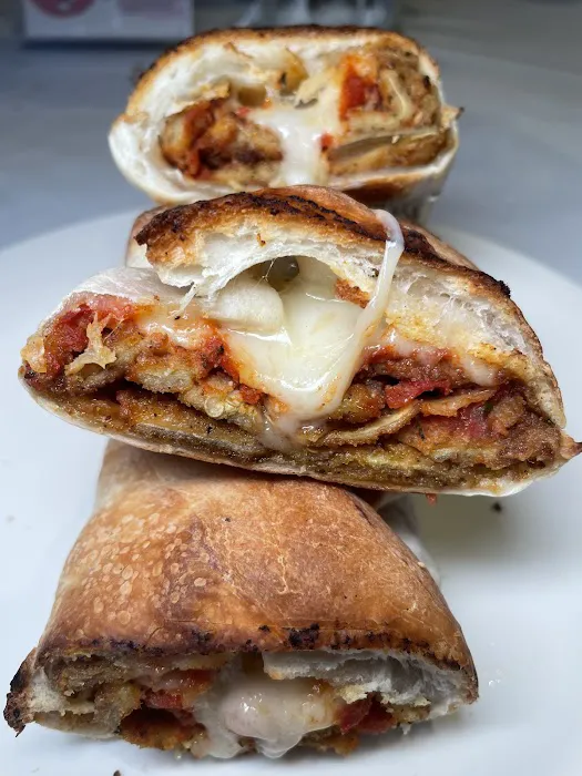 Phil's Pizzeria & Restaurant Syosset Picture 3
