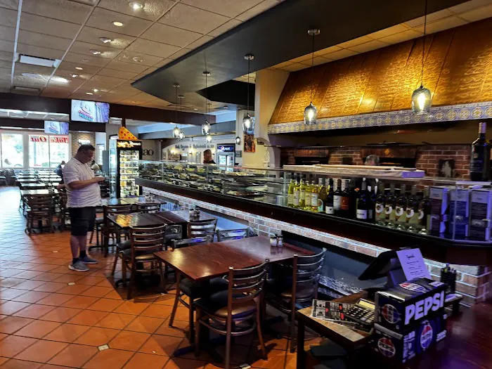 Phil's Pizzeria & Restaurant Syosset Picture 8