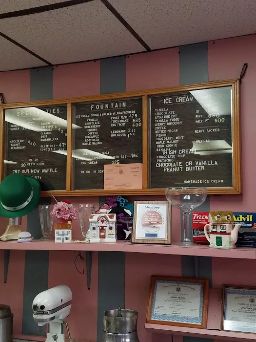 Hicksville Sweet Shop Picture 7