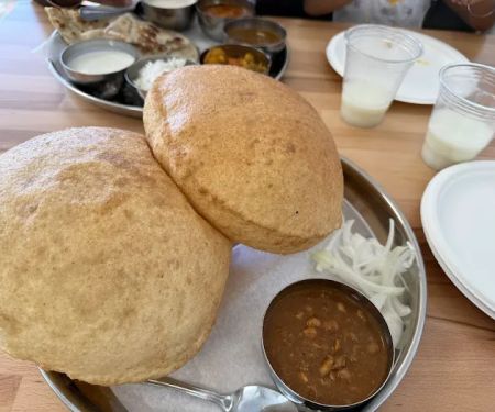Mitran Da Dhaba ( 100% Pure Vegetarian )