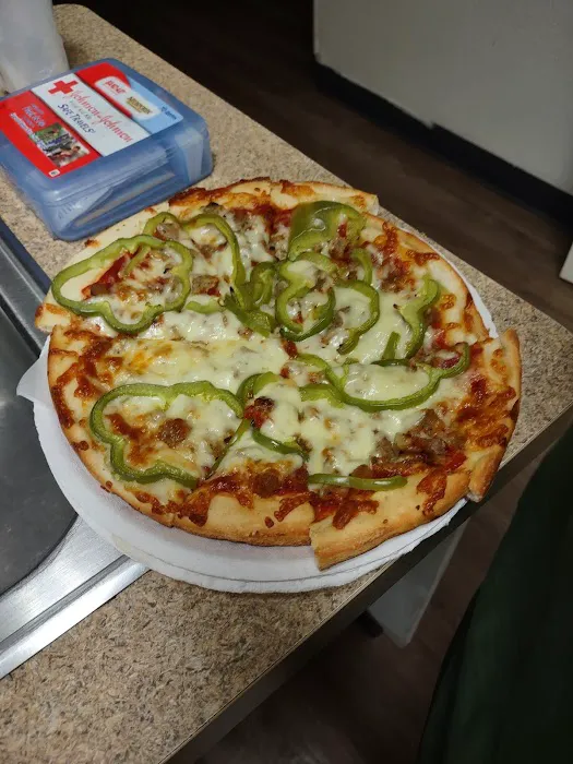 Singas Famous Pizza Picture 9