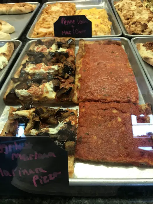 Ralph's Pizza Picture 2