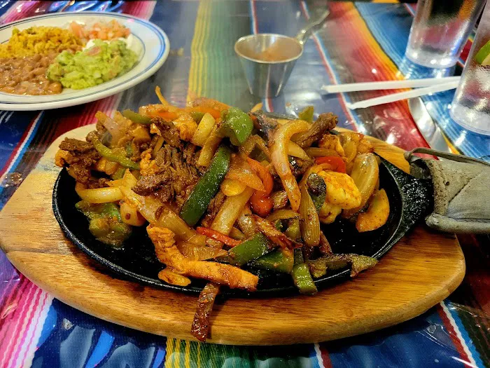 Piccolo Cantina Bay Picture 9