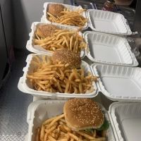 Burgers and More Food Truck ico
