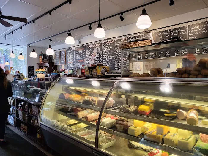 Dominic’s Delicatessen Picture 3