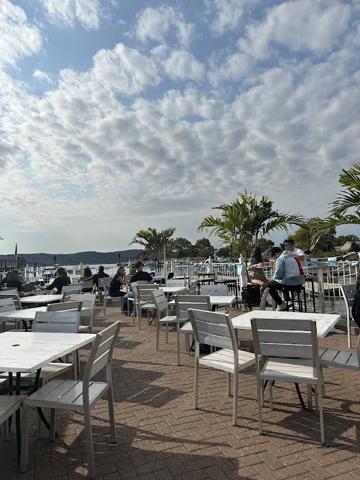 Barley on the Hudson Picture 9