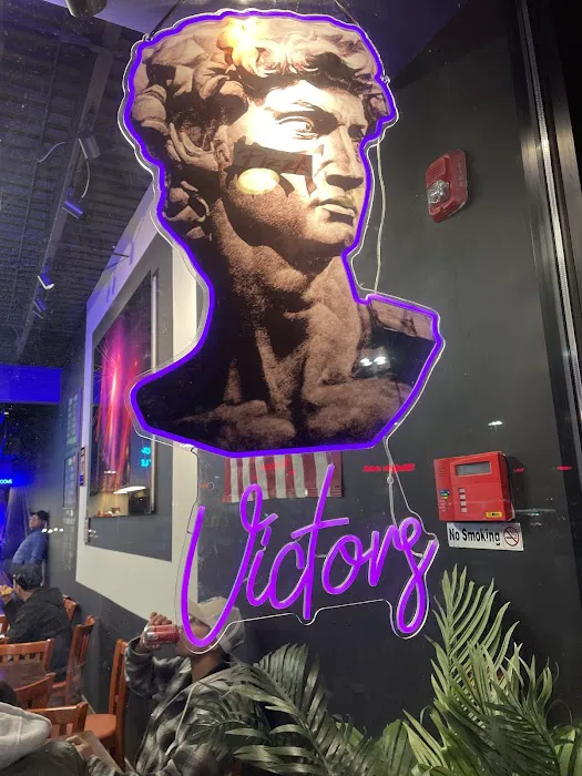 Victor's Pizza & restaurant Picture 7