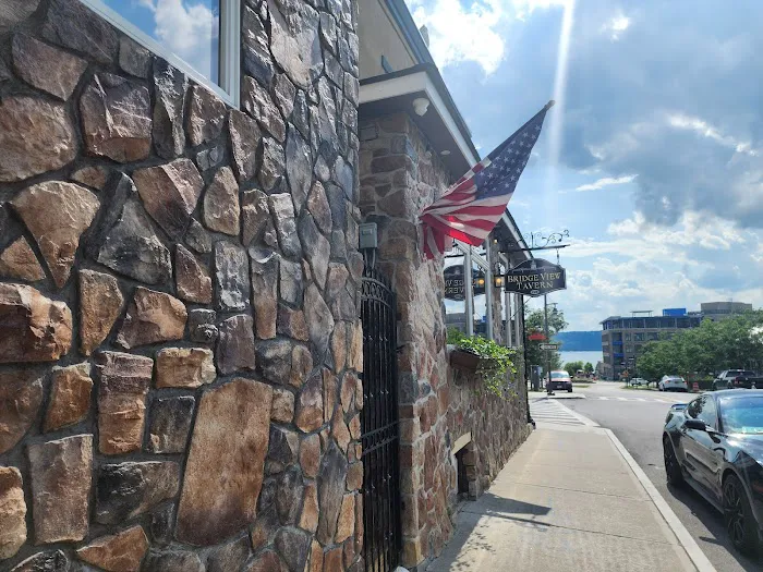 Bridge View Tavern Picture 8