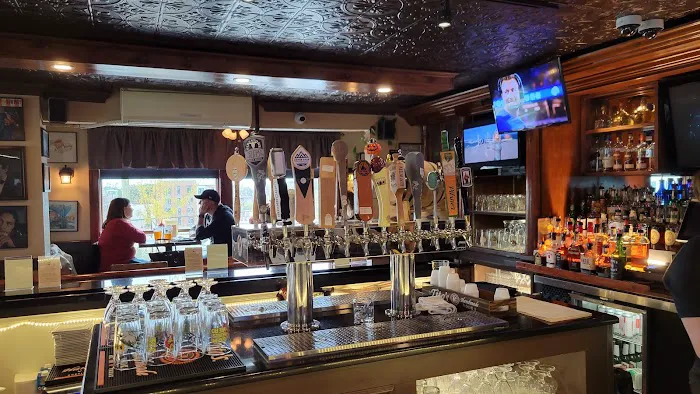 Bridge View Tavern Picture 5
