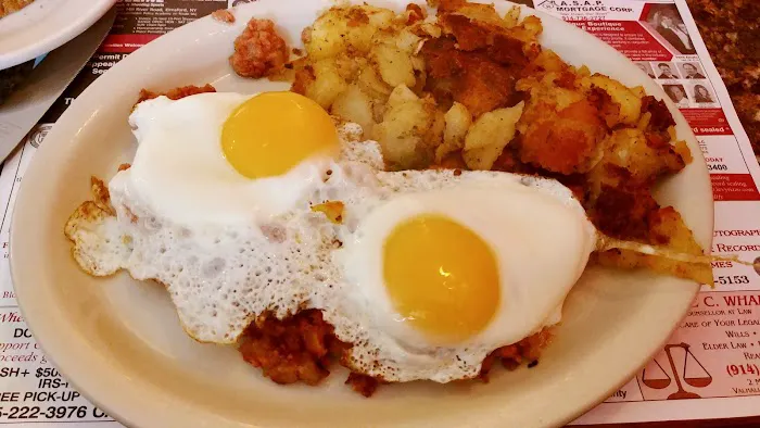 Estrella's Cafe Picture 9