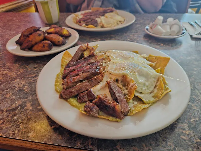 Estrella's Cafe Picture 2