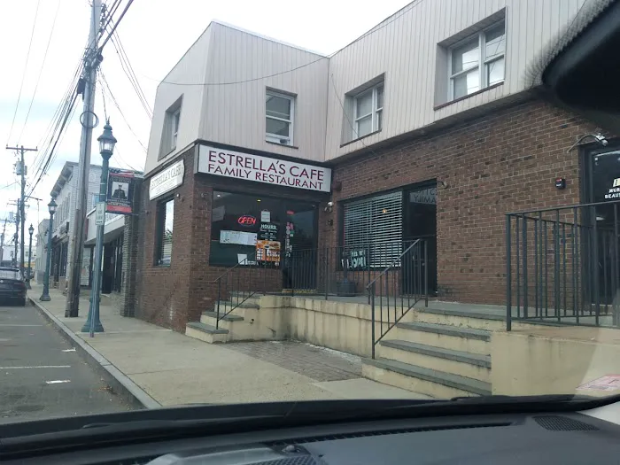 Estrella's Cafe Picture 6