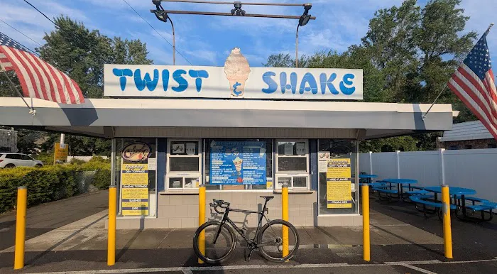 Twist & Shake Picture 3