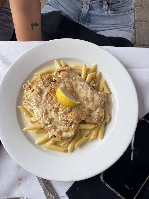 Alfredo’s Restaurant Picture 9