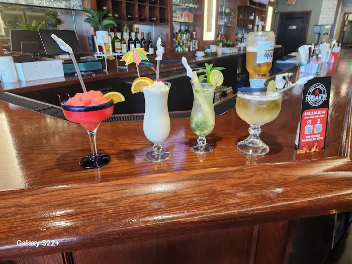 Dylan's Restaurant & Grill House Picture 7