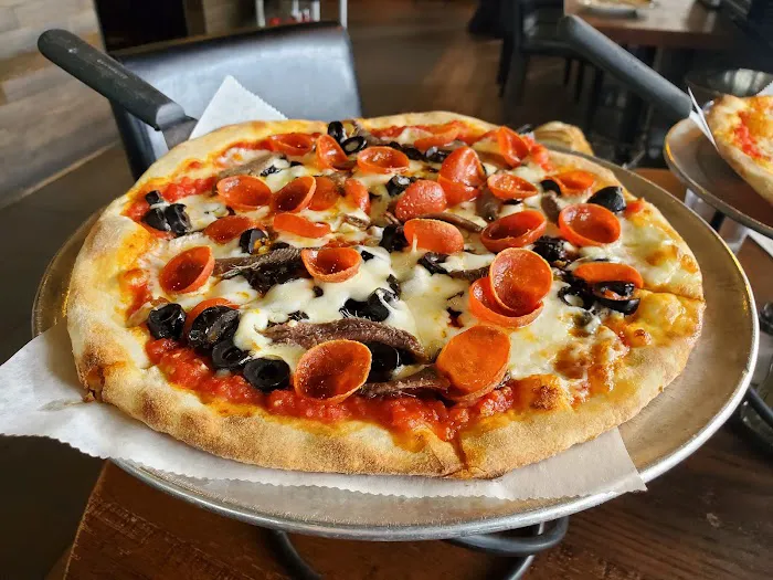 Patsy's Pizzeria Picture 6
