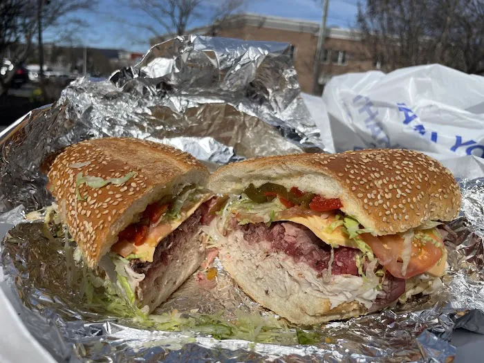 Leonardo's Italian Deli & Catering Picture 9