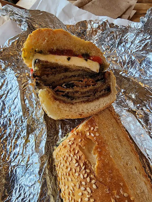 Leonardo's Italian Deli & Catering Picture 10