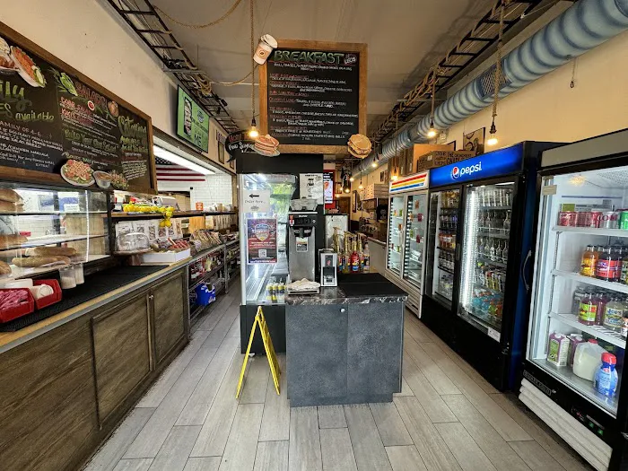 Leonardo's Italian Deli & Catering Picture 7