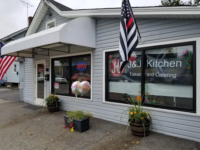J&J Kitchen Picture 5
