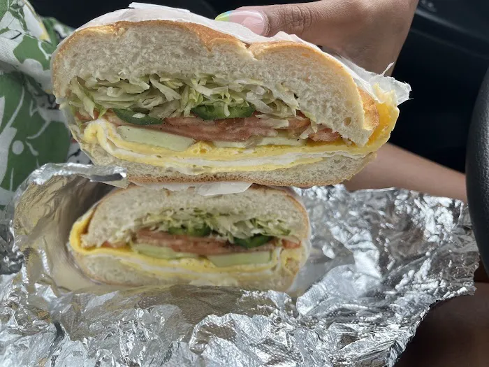PABLO'S DELI BY JULIO Picture 4