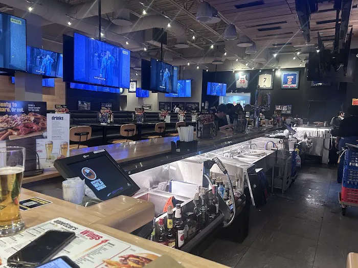Buffalo Wild Wings Picture 9