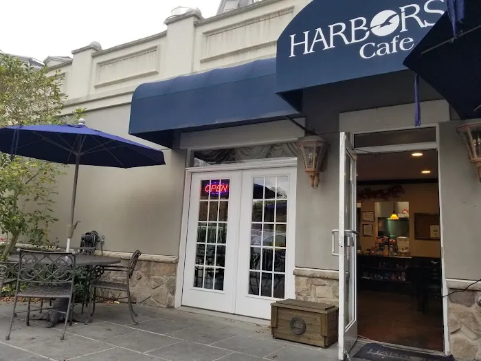 Harbors Cafe Picture 7