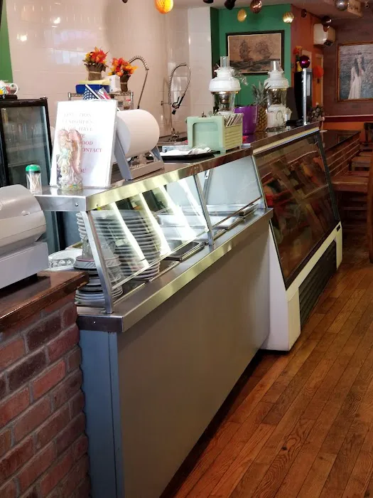 Riverfront Deli Picture 1