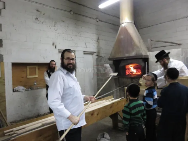 Skvere Matzah Bakery Picture 1