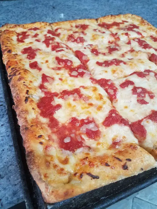 Hilltop Deli & Pizza Picture 7