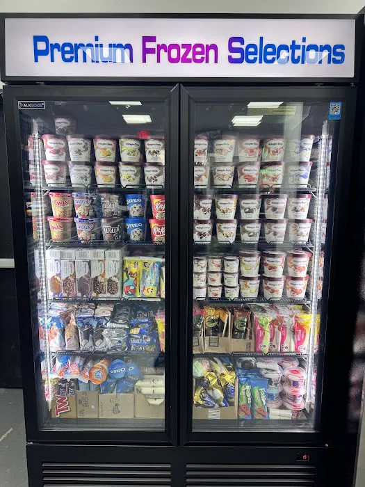 Max Convenience Picture 9