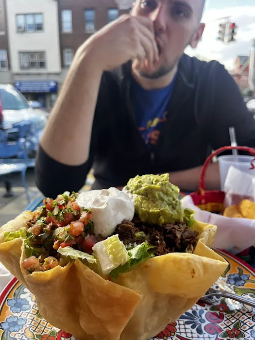 LOCOS TACOS Birria Factory Picture 2