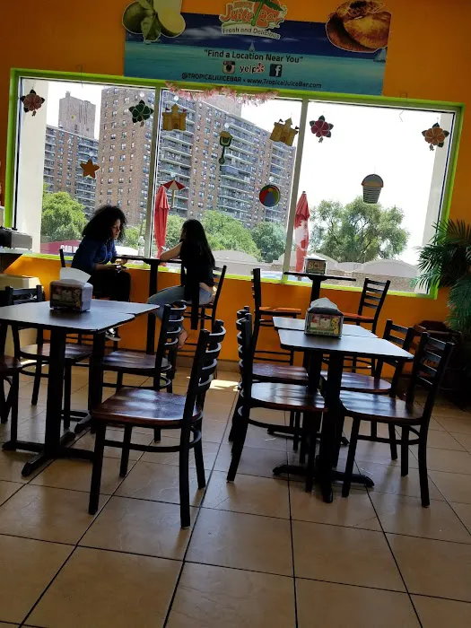 Tropical Juice Bar Picture 2