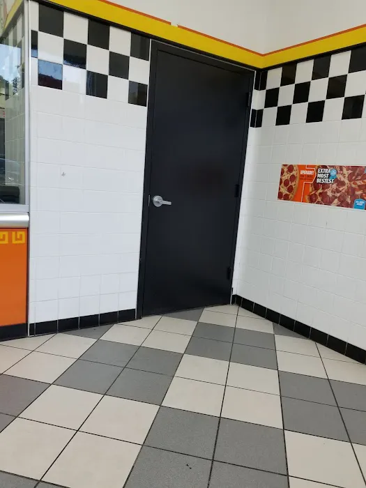 Little Caesars Pizza Picture 8