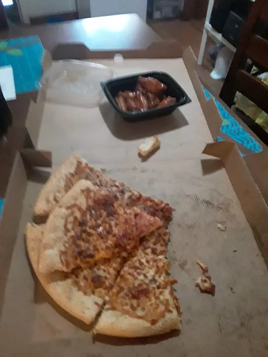 Little Caesars Pizza Picture 7