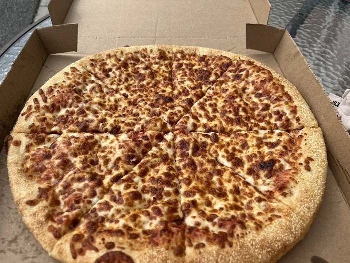 Little Caesars Pizza Picture 2