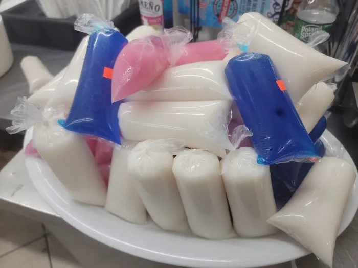 Antojitos Salvadoreños y Guatemaltecos Picture 3