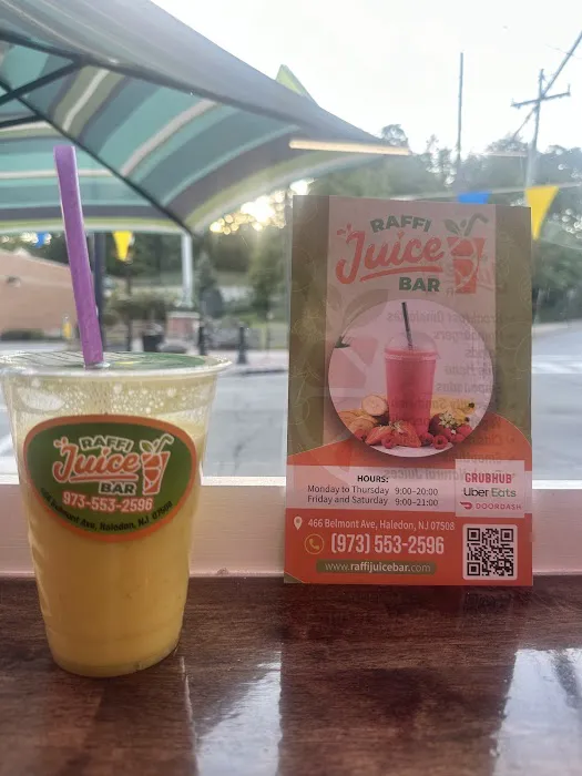 Raffi's Juice Bar Picture 1