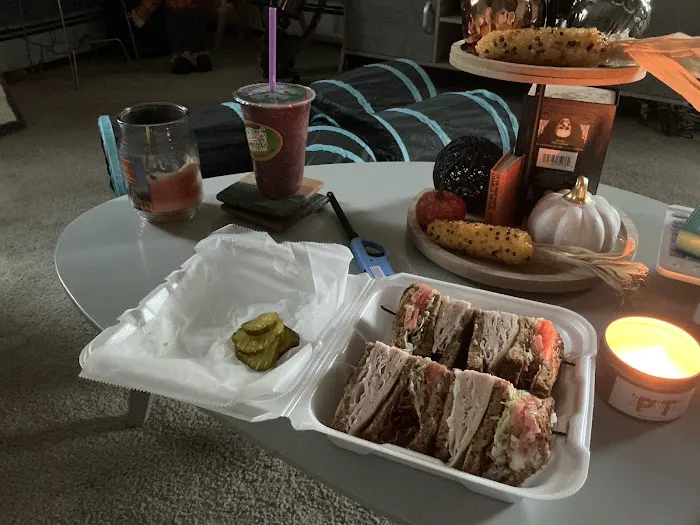 Raffi's Juice Bar Picture 5