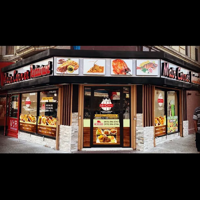 MAIN CORNER RESTAURANT Picture 2