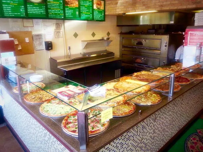 Halal Ralph Piccolo's Pizza & Pasta Picture 2
