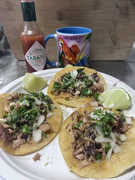 La catracha loka deli & grocery Llc Picture 6