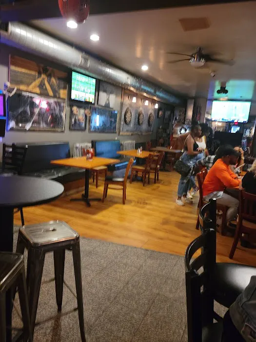 Underdog Bar & Grill Picture 8