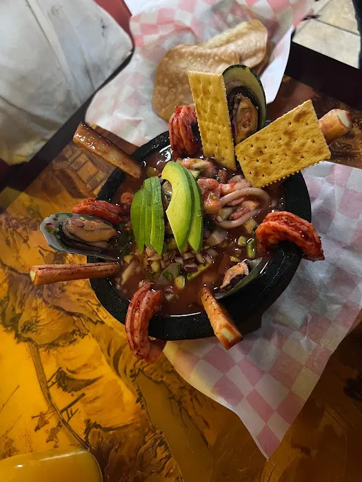 Los Bravos Restaurant 3rd St. Picture 3