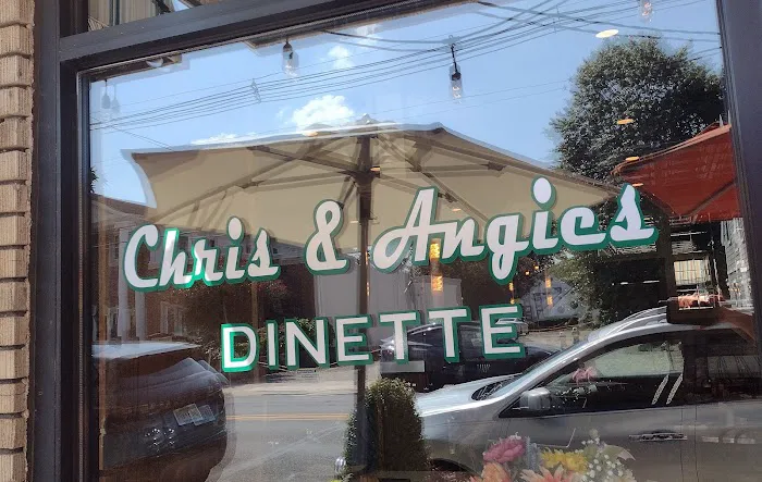 Chris & Angie’s Dinette Picture 1