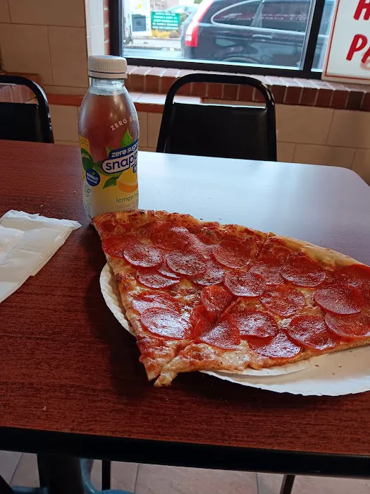 Bell Paese Deli Pizzeria and Trattoria Picture 9