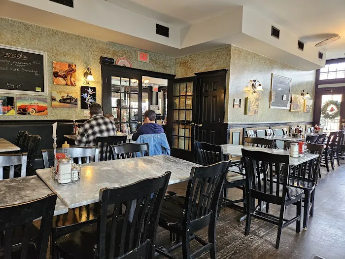 Chestnut Cafe & Eatery Picture 5