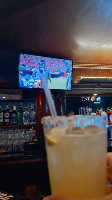 J's Bar & Grill Picture 3