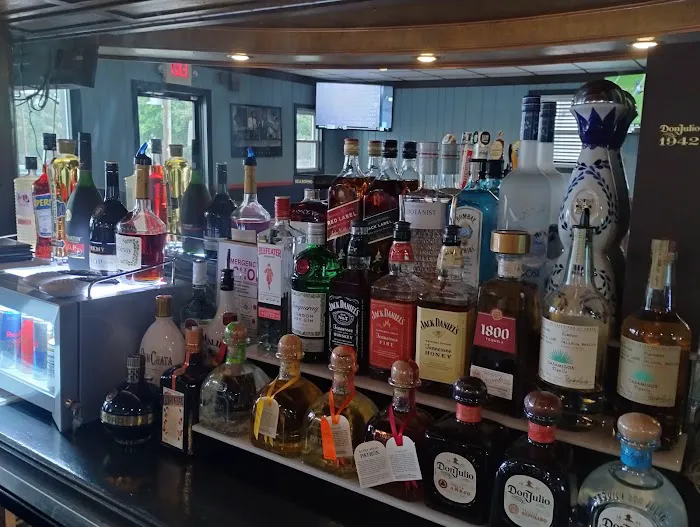 J's Bar & Grill Picture 9