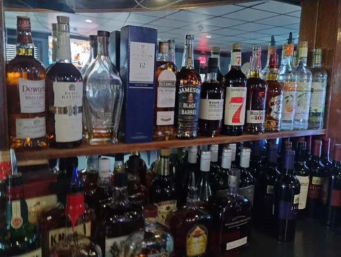 J's Bar & Grill Picture 2